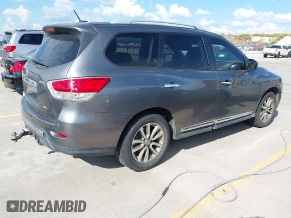 ✅ 2015 Nissan Pathfinder SV • VIN: 5N1AR2MN4FC603077 • Lot: 43342358. Listed on IAAI with 174,549 mi. Free auction sales archive from the USA and detailed vehicle history report at DreamBid. Image 4.