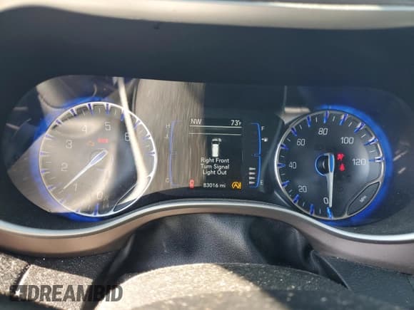 ✅ 2021 Chrysler Voyager LXi • VIN: 2C4RC1DG6MR539309 • Лот: 62668404. Опубликован ранее на Copart с пробегом 83 016 миль. Бесплатный доступ к архиву аукционных продаж из США и подробный отчёт об истории автомобиля на DreamBid. Изображение 9.