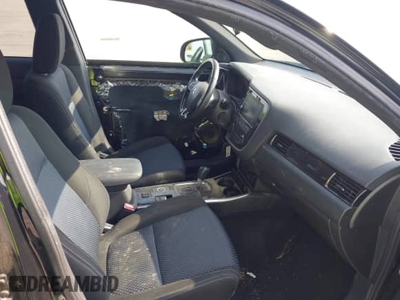 2018 Mitsubishi Outlander ES with VIN JA4AZ3A33JZ048927, listed as a IAAI auction lot 42753414 with 64,343 mi miles and . Bid and sale history available at DreamBid. Image 5.