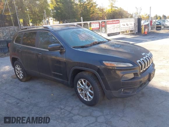 ✅ 2014 Jeep Cherokee Latitude • VIN: 1C4PJMCS3EW152522 • Lot: 43508623. Wystawiony na IAAI z przebiegiem 182 642 mil. Bezpłatny archiwum sprzedaży aukcyjnych z USA i szczegółowy raport historii pojazdu na DreamBid. Zdjęcie 1.