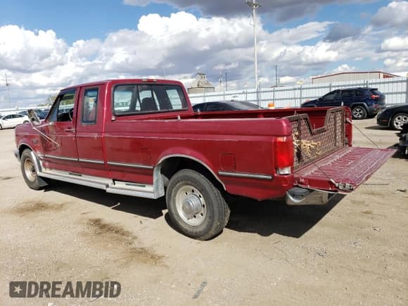 ✅ 1995 Ford F-250 • VIN: 1FTHX25G3SKA95726 • Lot: 71812654. Listed on Copart with 83,713 mi. Free auction sales archive from the USA and detailed vehicle history report at DreamBid. Image 2.