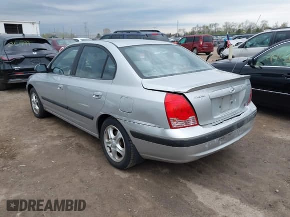 ✅ 2004 Hyundai Elantra GLS • VIN: KMHDN46D44U771365 • Lot: 42117241. Wystawiony na IAAI z przebiegiem 87 292 mil. Bezpłatny archiwum sprzedaży aukcyjnych z USA i szczegółowy raport historii pojazdu na DreamBid. Zdjęcie 3.