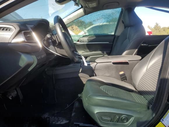 ✅ 2024 Toyota Camry SE • VIN: 4T1G11AK3RU888522 • Lot: 84051795. Listed on Copart with 27,898 mi. Free auction sales archive from the USA and detailed vehicle history report at DreamBid. Image 7.