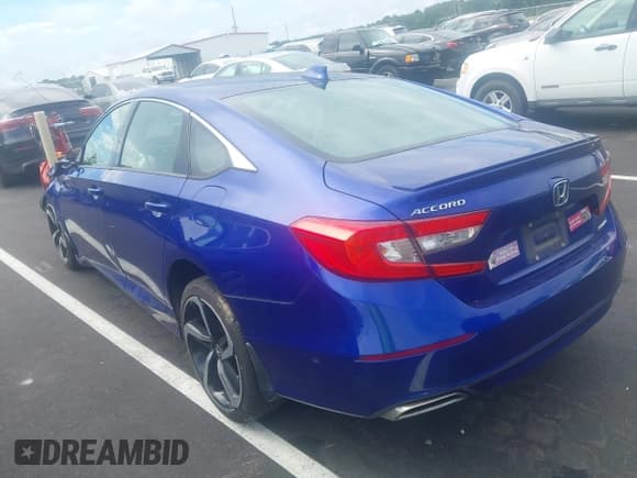 ✅ 2018 Honda Accord Sport • VIN: 1HGCV1F36JA193502 • Lot: 42996630. Wystawiony na IAAI z przebiegiem 109 874 mil. Bezpłatny archiwum sprzedaży aukcyjnych z USA i szczegółowy raport historii pojazdu na DreamBid. Zdjęcie 3.