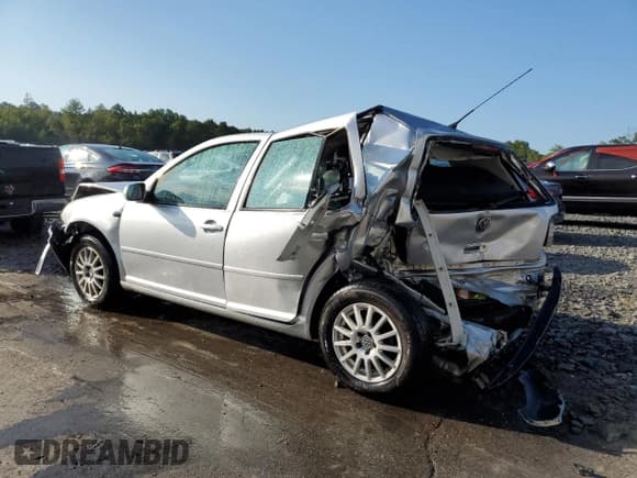 ✅ 2006 Volkswagen Golf GLS • VIN: 9BWGR61J864012435 • Lot: 71926365. Wystawiony na Copart z przebiegiem 227 194 mil. Bezpłatny archiwum sprzedaży aukcyjnych z USA i szczegółowy raport historii pojazdu na DreamBid. Zdjęcie 2.
