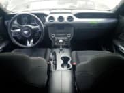 ✅ 2020 Ford Mustang GT • VIN: 1FA6P8CF2L5150158 • Lot: 82580365. Wystawiony na Copart z przebiegiem 76 419 mil. Bezpłatny archiwum sprzedaży aukcyjnych z USA i szczegółowy raport historii pojazdu na DreamBid. Zdjęcie 8.