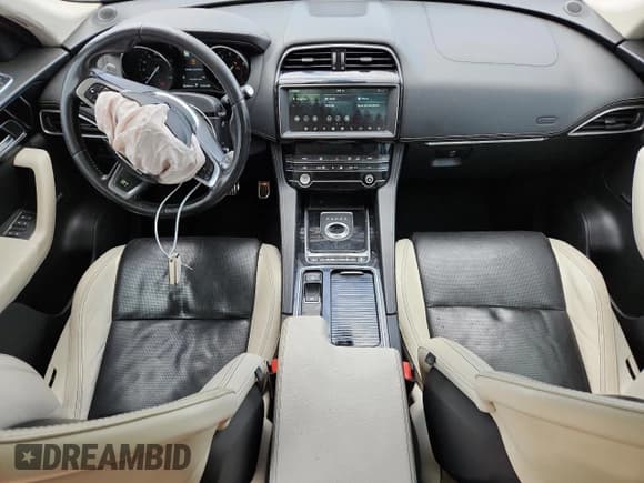 ✅ 2020 Jaguar F-Pace 25t R-Sport • VIN: SADCL2FX2LA618721 • Лот: 65162635. Опубликован ранее на Copart с пробегом 82 466 миль. Бесплатный доступ к архиву аукционных продаж из США и подробный отчёт об истории автомобиля на DreamBid. Изображение 8.