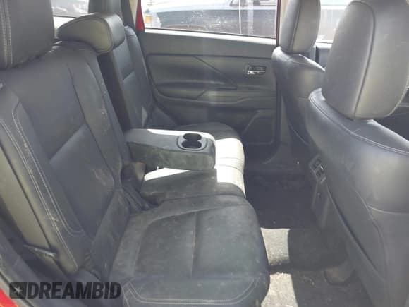 ✅ 2019 Mitsubishi Outlander SE • VIN: JA4AD3A35KZ014097 • Lot: 42553250. Listed on IAAI with 78,305 mi. Free auction sales archive from the USA and detailed vehicle history report at DreamBid. Image 8.