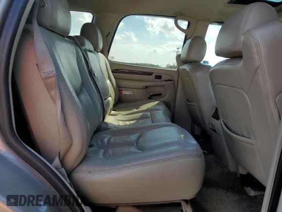 ✅ 2003 Cadillac Escalade • VIN: 1GYEK63N03R220856 • Lot: 74382384. Wystawiony na Copart z przebiegiem 169 396 mil. Bezpłatny archiwum sprzedaży aukcyjnych z USA i szczegółowy raport historii pojazdu na DreamBid. Zdjęcie 12.