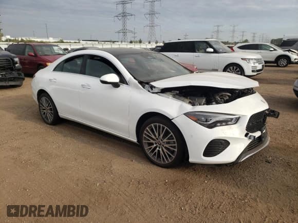 ✅ 2024 Mercedes-Benz CLA 250 • VIN: W1K5J4HB8RN455717 • Lot: 80317435. Wystawiony na Copart z przebiegiem 19 180 mil. Bezpłatny archiwum sprzedaży aukcyjnych z USA i szczegółowy raport historii pojazdu na DreamBid. Zdjęcie 4.