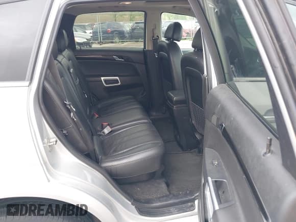 ✅ 2013 Chevrolet Captiva Sport LTZ • VIN: 3GNAL4EK9DS574633 • Lot: 42576418. Wystawiony na IAAI z przebiegiem 137 784 mil. Bezpłatny archiwum sprzedaży aukcyjnych z USA i szczegółowy raport historii pojazdu na DreamBid. Zdjęcie 8.