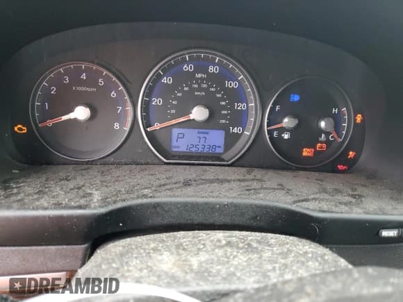 ✅ 2011 Hyundai Santa Fe GLS • VIN: 5XYZGDAG2BG019619 • Lot: 86691604. Listed on Copart with 125,338 mi. Free auction sales archive from the USA and detailed vehicle history report at DreamBid. Image 9.