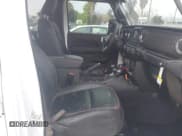 ✅ 2023 Jeep Gladiator Rubicon FarOut • VIN: 1C6JJTBM0PL593720 • Lot: 41529177. Wystawiony na IAAI z przebiegiem 11 265 mil. Bezpłatny archiwum sprzedaży aukcyjnych z USA i szczegółowy raport historii pojazdu na DreamBid. Zdjęcie 5.