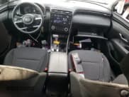 ✅ 2024 Hyundai Tucson SE • VIN: 5NMJA3DE9RH296044 • Lot: 73189614. Wystawiony na Copart z przebiegiem 42 928 mil. Bezpłatny archiwum sprzedaży aukcyjnych z USA i szczegółowy raport historii pojazdu na DreamBid. Zdjęcie 8.