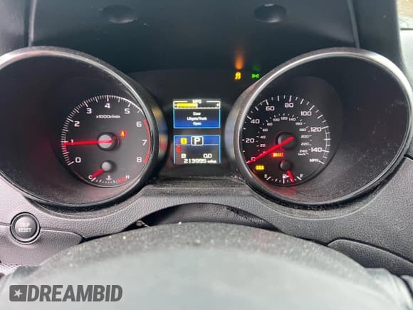 ✅ 2015 Subaru Outback 2.5i • VIN: 4S4BSAAC3F3233343 • Лот: 53119815. Опубликован ранее на Copart с пробегом 213 995 миль. Бесплатный доступ к архиву аукционных продаж из США и подробный отчёт об истории автомобиля на DreamBid. Изображение 8.