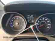 2013 Hyundai Elantra GLS z VIN 5NPDH4AE2DH199878, wystawiony jako Copart lot #82063035 z przebiegiem 69 211 mil mil oraz Szkoda całkowita • Salvage title. Historia ofert i sprzedaży dostępna na DreamBid. Obrazek 9.