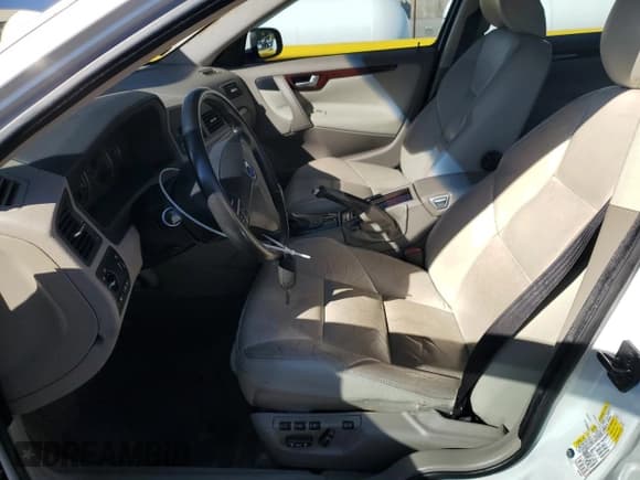 ✅ 2009 Volvo S60 2.5T • VIN: YV1RS592492738799 • Lot: 81874995. Listed on Copart with 175,872 mi. Free auction sales archive from the USA and detailed vehicle history report at DreamBid. Image 7.