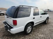 ✅ 2000 Chevrolet Blazer LS • VIN: 1GNDT13W5YK222507 • Lot: 70725905. Wystawiony na Copart z przebiegiem 151 959 mil. Bezpłatny archiwum sprzedaży aukcyjnych z USA i szczegółowy raport historii pojazdu na DreamBid. Zdjęcie 3.