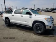 ✅ 2017 Toyota Tundra SR5 • VIN: 5TFEY5F15HX219941 • Лот: 63313655. Опубликован ранее на Copart с пробегом 67 389 миль. Бесплатный доступ к архиву аукционных продаж из США и подробный отчёт об истории автомобиля на DreamBid. Изображение 4.