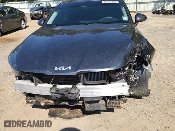 ✅ 2022 Kia K5 LXS • VIN: 5XXG14J27NG148011 • Лот: 84640485. Опубликован ранее на Copart с пробегом 57 817 миль. Бесплатный доступ к архиву аукционных продаж из США и подробный отчёт об истории автомобиля на DreamBid. Изображение 13.