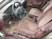 ✅ 1993 Honda Accord • VIN: 1HGCB7658PA174195 • Lot: 79963544. Wystawiony na Copart z przebiegiem 157 911 mil. Bezpłatny archiwum sprzedaży aukcyjnych z USA i szczegółowy raport historii pojazdu na DreamBid. Zdjęcie 7.