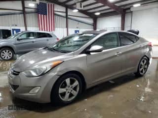 2013 Hyundai Elantra Limited with VIN 5NPDH4AE1DH186037, listed as a Copart auction lot 89881815 with 228,802 mi miles and Salvage title. Bid and sale history available at DreamBid. Image 1.