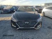 ✅ 2018 Hyundai Sonata SEL • VIN: 5NPE34AF8JH596910 • Lot: 92992815. Wystawiony na Copart z przebiegiem 242 197 mil. Bezpłatny archiwum sprzedaży aukcyjnych z USA i szczegółowy raport historii pojazdu na DreamBid. Zdjęcie 5.
