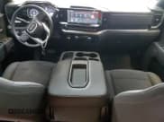 ✅ 2022 GMC Sierra 1500 SLE • VIN: 3GTUUBET9NG636634 • Lot: 51541275. Wystawiony na Copart z przebiegiem 77 242 mil. Bezpłatny archiwum sprzedaży aukcyjnych z USA i szczegółowy raport historii pojazdu na DreamBid. Zdjęcie 8.