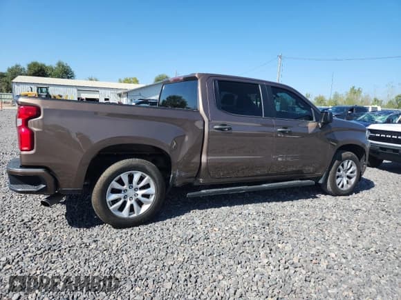 ✅ 2019 Chevrolet Silverado 1500 Custom • VIN: 3GCPYBEH2KG218845 • Lot: 80759565. Wystawiony na Copart z przebiegiem 156 379 mil. Bezpłatny archiwum sprzedaży aukcyjnych z USA i szczegółowy raport historii pojazdu na DreamBid. Zdjęcie 3.