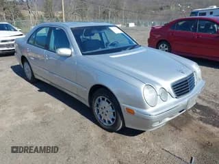 ✅ 2001 Mercedes-Benz E 320/430 4 Matic • VIN: WDBJF82J81X058338 • Лот: 41931472. Опубликован ранее на IAAI с пробегом 105 879 миль. Бесплатный доступ к архиву аукционных продаж из США и подробный отчёт об истории автомобиля на DreamBid. Изображение 1.