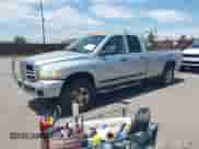 2006 Dodge 3500 SLT z VIN 3D7LX38C36G119406, wystawiony jako IAAI lot #42488961 z przebiegiem 235 739 mil mil oraz . Historia ofert i sprzedaży dostępna na DreamBid. Obrazek 17.