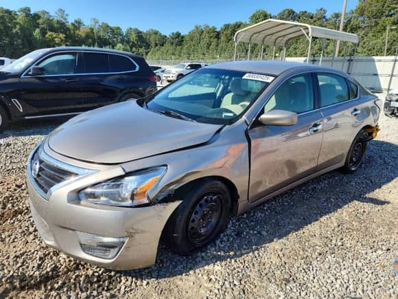 2015 Nissan Altima S with VIN 1N4AL3AP2FN302965, listed as a Copart auction lot 80030425 with 233,969 mi miles and Salvage title. Bid and sale history available at DreamBid. Image 1.