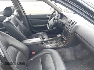 ✅ 1993 Acura Legend L • VIN: JH4KA7660PC010335 • Lot: 42163696. Wystawiony na IAAI z przebiegiem 75 309 mil. Bezpłatny archiwum sprzedaży aukcyjnych z USA i szczegółowy raport historii pojazdu na DreamBid. Zdjęcie 5.