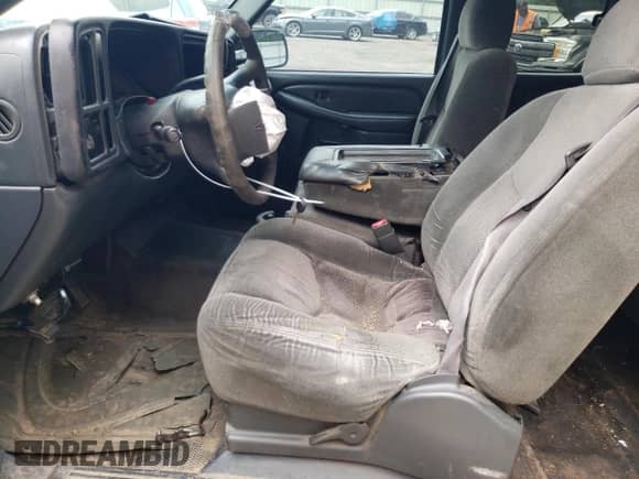 ✅ 2001 Chevrolet Silverado 1500 • VIN: 2GCEC19W211218487 • Lot: 53345414. Wystawiony na Copart z przebiegiem 351 214 mil mil. Skorzystaj z bezpłatnego archiwum sprzedaży aukcyjnych z USA i zobacz szczegółowy raport historii pojazdu na DreamBid. Zdjęcie 7.