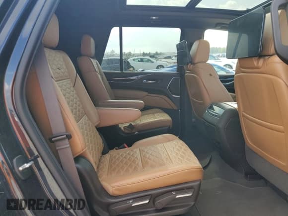 ✅ 2021 Cadillac Escalade Sport • VIN: 1GYS3EKL2MR456761 • Lot: 89504605. Listed on Copart with 53,257 mi. Free auction sales archive from the USA and detailed vehicle history report at DreamBid. Image 11.