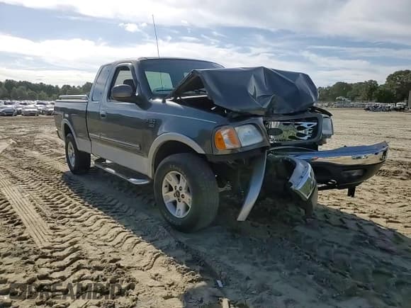 ✅ 2002 Ford F-150 XL • VIN: 1FTRX18L52NA74799 • Lot: 84649055. Listed on Copart with Not provided. Free auction sales archive from the USA and detailed vehicle history report at DreamBid. Image 13.
