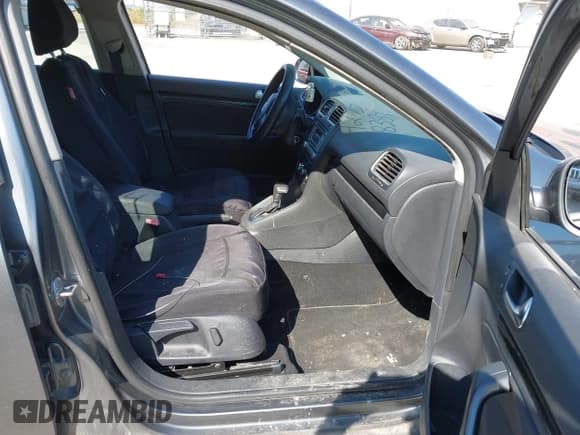 ✅ 2010 Volkswagen Jetta • VIN: 3VWKX8AJ3AM626468 • Lot: 42958384. Listed on IAAI with 293,447 mi. Free auction sales archive from the USA and detailed vehicle history report at DreamBid. Image 5.