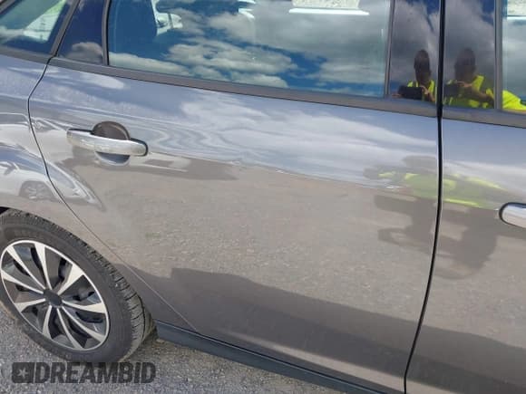 ✅ 2012 Ford Focus SE • VIN: 1FAHP3F26CL478487 • Lot: 42324934. Listed on IAAI with 87,667 mi. Free auction sales archive from the USA and detailed vehicle history report at DreamBid. Image 14.