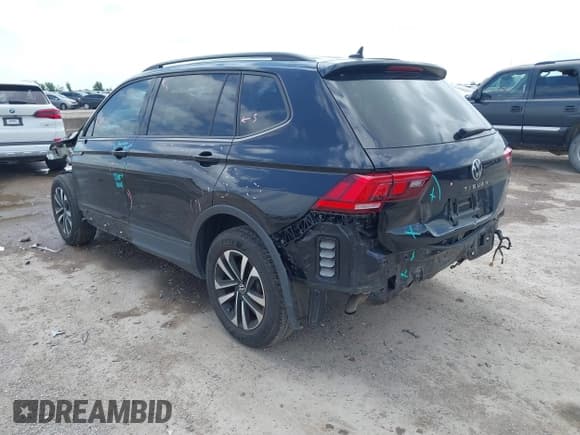 ✅ 2022 Volkswagen Tiguan S • VIN: 3VV0B7AX7NM137070 • Lot: 42492020. Wystawiony na IAAI z przebiegiem 24 396 mil. Bezpłatny archiwum sprzedaży aukcyjnych z USA i szczegółowy raport historii pojazdu na DreamBid. Zdjęcie 3.