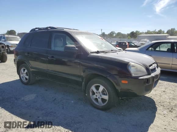 2005 Hyundai Tucson GL z VIN KM8JM12BX5U169564, wystawiony jako Copart lot #58899024 z przebiegiem Nie podano mil oraz Czysty tytuł • Clean title. Historia ofert i sprzedaży dostępna na DreamBid. Obrazek 4.