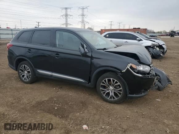 ✅ 2018 Mitsubishi Outlander ES • VIN: JA4AZ3A37JZ057534 • Lot: 53481405. Listed on Copart with 34,371 mi. Free auction sales archive from the USA and detailed vehicle history report at DreamBid. Image 4.