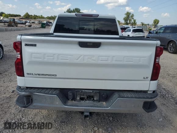 ✅ 2020 Chevrolet Silverado 1500 LT • VIN: 3GCUYDED1LG338830 • Lot: 70408964. Wystawiony na Copart z przebiegiem 121 827 mil. Bezpłatny archiwum sprzedaży aukcyjnych z USA i szczegółowy raport historii pojazdu na DreamBid. Zdjęcie 6.
