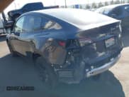 ✅ 2024 Tesla Model Y • VIN: 7SAYGDED0RF102126 • Lot: 43623474. Wystawiony na IAAI z przebiegiem 21 471 mil. Bezpłatny archiwum sprzedaży aukcyjnych z USA i szczegółowy raport historii pojazdu na DreamBid. Zdjęcie 3.