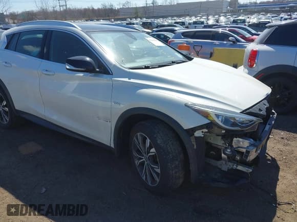 ✅ 2018 Infiniti QX30 Essential • VIN: SJKCH5CR9JA006112 • Lot: 41841637. Listed on IAAI with 65,126 mi. Free auction sales archive from the USA and detailed vehicle history report at DreamBid. Image 17.