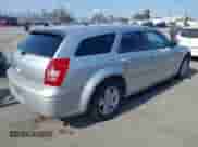 2005 Dodge Magnum SE с VIN 2D4FV48V45H607236, выставлен на аукционе IAAI как лот 42772688 с пробегом 248 349 миль миль и . История ставок и продаж доступна на DreamBid. Изображение 4.