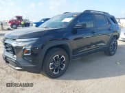 ✅ 2026 Chevrolet Equinox FWD ACTIV • VIN: 3GNAXKEG2TL131950 • Lot: 42992545. Wystawiony na IAAI z przebiegiem 823 mil. Bezpłatny archiwum sprzedaży aukcyjnych z USA i szczegółowy raport historii pojazdu na DreamBid. Zdjęcie 2.