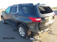 ✅ 2019 Chevrolet Traverse LT • VIN: 1GNEVHKW5KJ219001 • Lot: 43404036. Wystawiony na IAAI z przebiegiem 77 211 mil. Bezpłatny archiwum sprzedaży aukcyjnych z USA i szczegółowy raport historii pojazdu na DreamBid. Zdjęcie 3.
