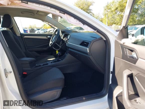 ✅ 2021 Volkswagen Jetta S • VIN: 3VWC57BU6MM015156 • Lot: 43407215. Listed on IAAI with 130,320 mi. Free auction sales archive from the USA and detailed vehicle history report at DreamBid. Image 5.