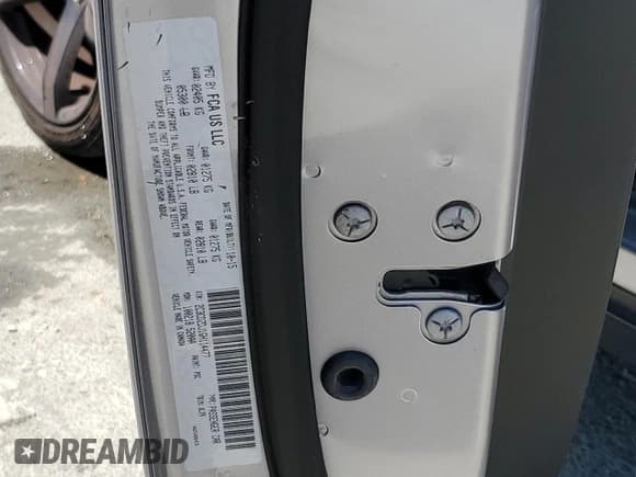 ✅ 2016 Dodge Challenger SRT 392 • VIN: 2C3CDZDJ1GH114477 • Lot: 62046373. Listed on Copart with 142,632 mi. Free auction sales archive from the USA and detailed vehicle history report at DreamBid. Image 14.