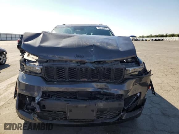 ✅ 2025 Jeep Grand Cherokee Limited • VIN: 1C4RJKBG0S8667262 • Lot: 85180675. Wystawiony na Copart z przebiegiem 10 444 mil. Bezpłatny archiwum sprzedaży aukcyjnych z USA i szczegółowy raport historii pojazdu na DreamBid. Zdjęcie 5.